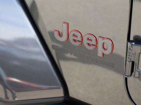 Used 2022 Jeep Gladiator Mojave w/ LED Lighting Group image 64