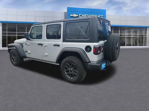 Used 2024 Jeep Wrangler Sport S image 3