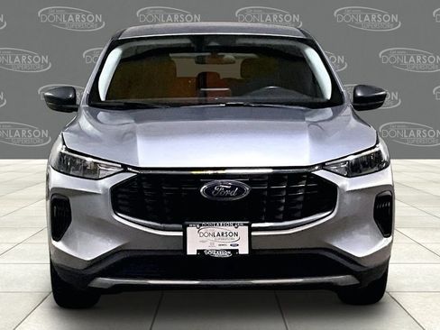 Certified 2024 Ford Escape Active AWD/4WD image 2