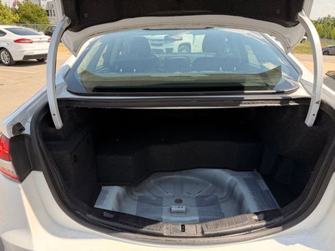 Used 2019 Ford Fusion SE FWD image 33