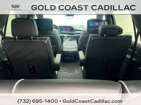 Certified 2024 Cadillac Escalade V w/ LPO, ONYX Package AWD/4WD image 17
