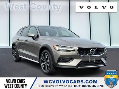 Used 2020 Volvo V60 T5 Cross Country w/ Cross Country Pro Package