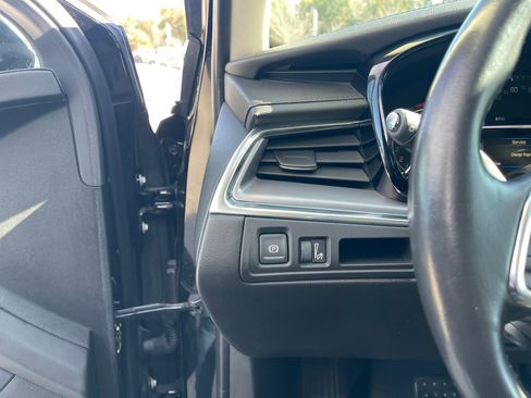 Used 2019 Cadillac XT5 Premium Luxury image 17