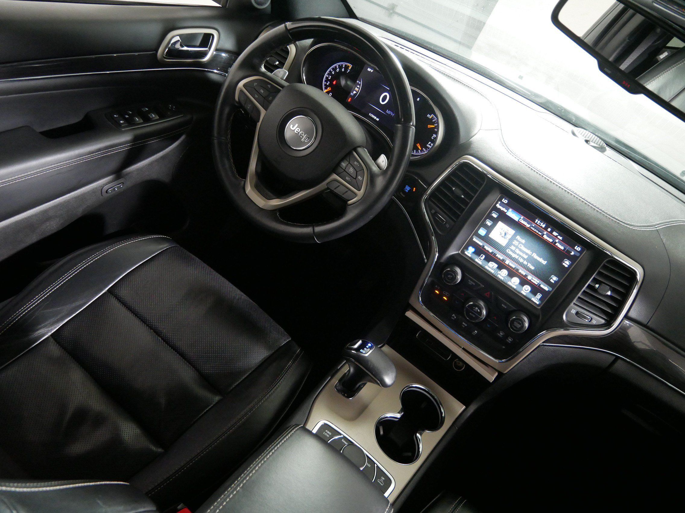 Used 2015 Jeep Grand Cherokee Overland AWD/4WD image 9