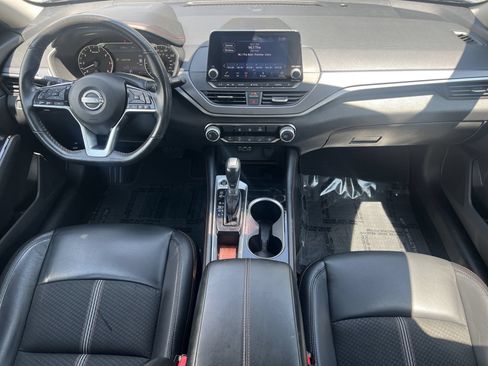 Used 2024 Nissan Altima 2.5 SR FWD image 2
