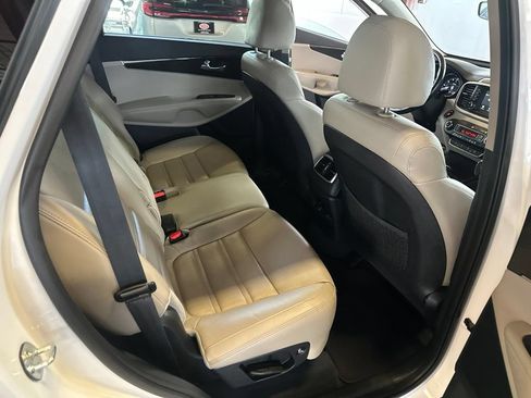 Used 2020 Kia Sorento EX AWD/4WD image 31