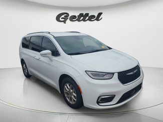 Used 2021 Chrysler Pacifica Touring-L w/ Premium & Safety Sphere Group FWD video 2