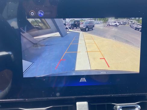 Used 2026 Chevrolet Equinox LT w/ LPO, Floor Liner Package FWD image 22