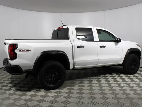 Used 2024 Chevrolet Colorado Trail Boss w/ Technology Package AWD/4WD image 46
