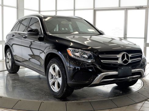 Used 2018 Mercedes-Benz GLC 300 4MATIC image 2