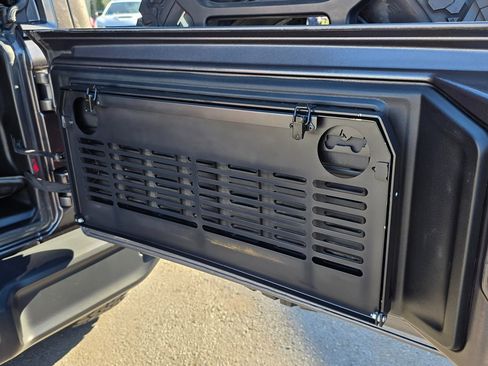 Used 2020 Jeep Wrangler Unlimited Rubicon image 16