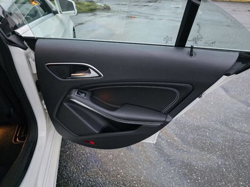 Used 2014 Mercedes-Benz CLA 250 image 44