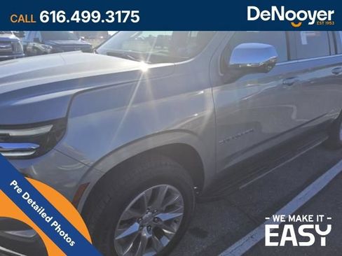 Used 2025 Chevrolet Suburban Premier AWD/4WD image 1