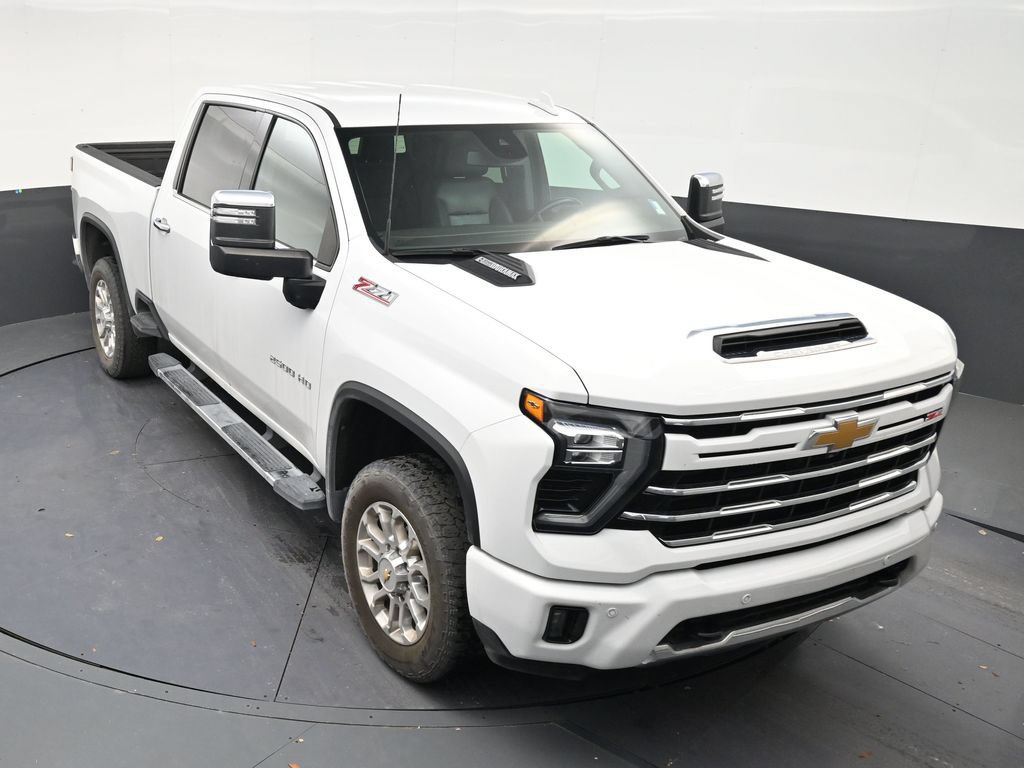 Used 2024 Chevrolet Silverado 2500 LTZ w/ LTZ Plus Package AWD/4WD image 17