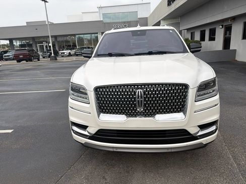 Used 2019 Lincoln Navigator Reserve AWD/4WD image 6