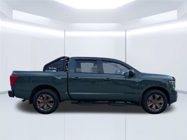 Used 2024 Nissan Titan SV w/ SV Bronze Edition Package AWD/4WD image 7
