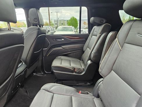 Certified 2023 Cadillac Escalade ESV Premium Luxury AWD/4WD image 20