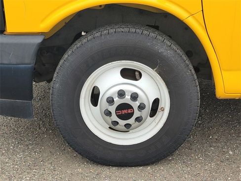 Used 2019 GMC Savana 3500 Work Van w/ Driver Convenience Package image 10