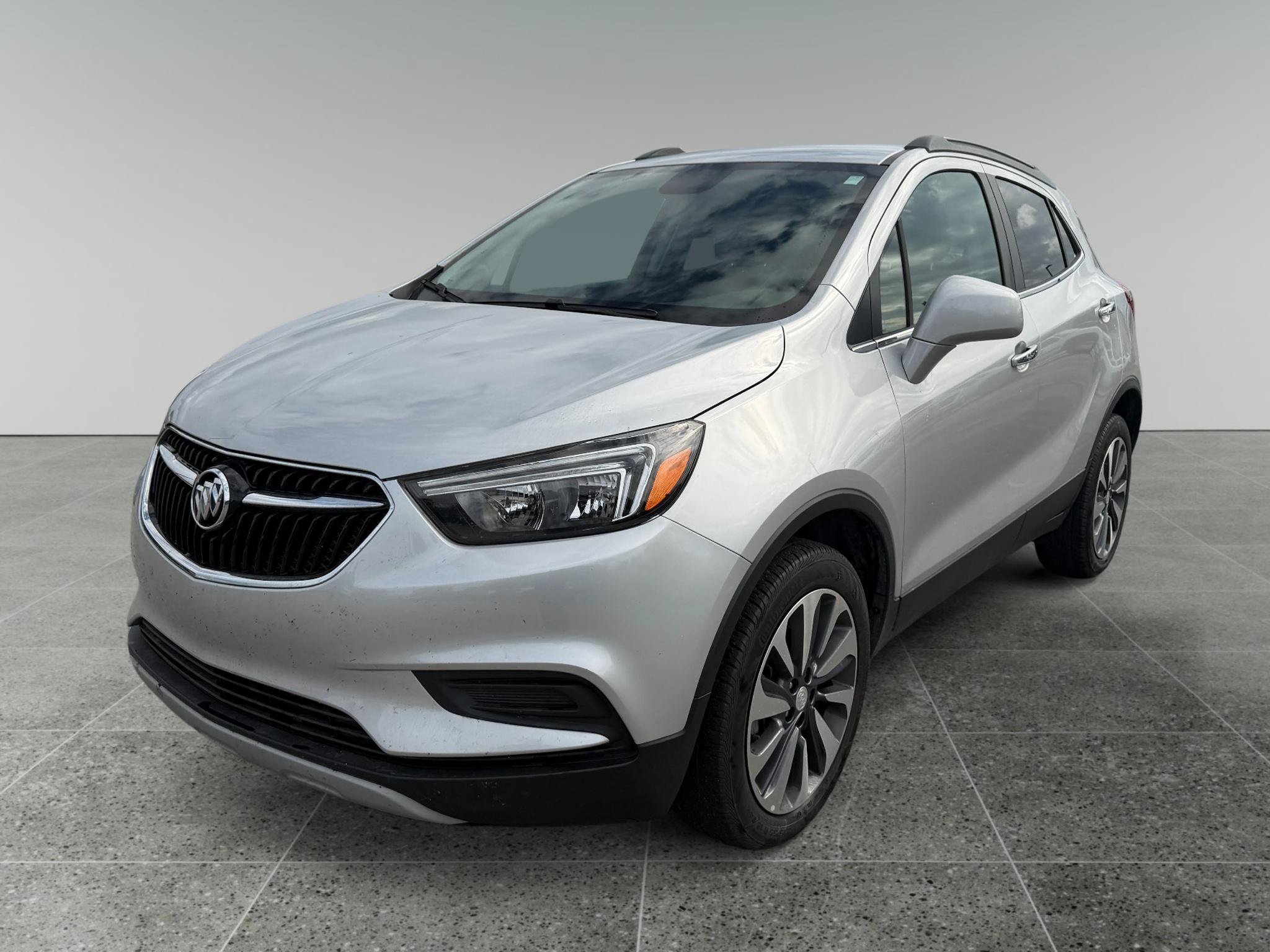 Used 2022 Buick Encore Preferred w/ Safety Package AWD/4WD image 1
