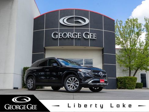 Used 2023 Mercedes-Benz GLC 300 4MATIC image 1