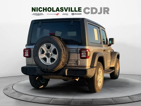 Used 2020 Jeep Wrangler Sport image 4