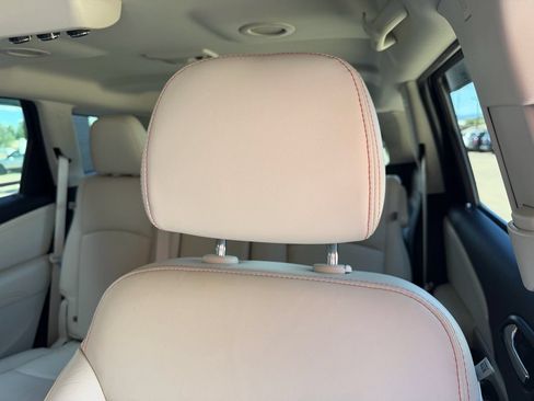 Used 2014 Dodge Journey Limited w/ Flexible Seating Group FWD image 31