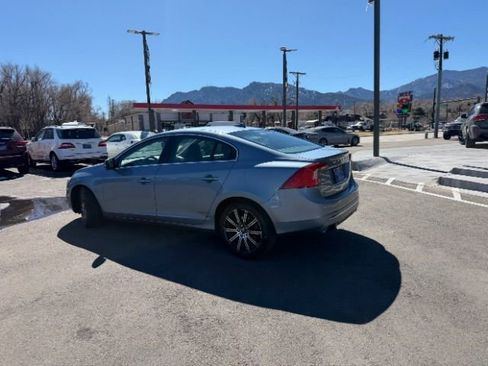 Used 2018 Volvo S60 T5 Inscription Platinum w/ Climate Package image 7