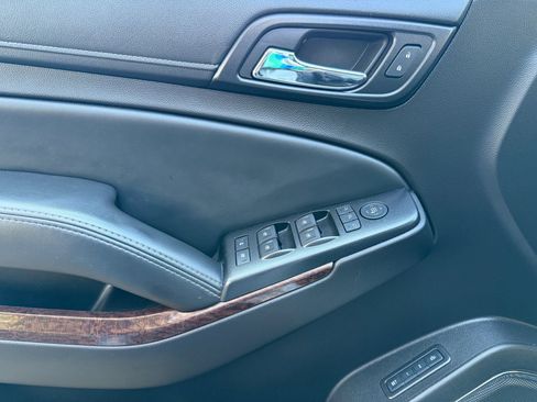 Used 2016 GMC Yukon SLT w/ HD Trailering Package image 17