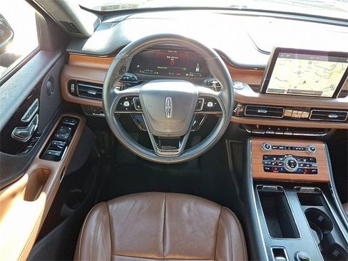 Used 2020 Lincoln Aviator Reserve w/ Equipment Group 201A image 11
