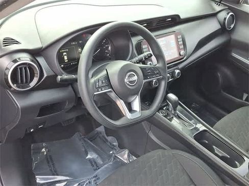 Used 2024 Nissan Kicks SV image 16