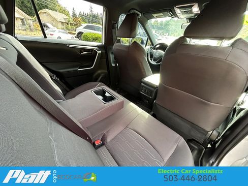 Used 2024 Toyota RAV4 SE AWD/4WD image 34