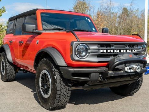 Used 2023 Ford Bronco Big Bend w/ Sasquatch Package image 4