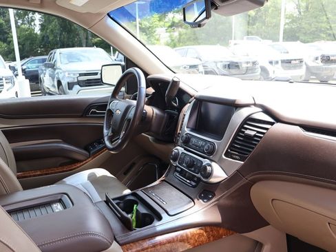 Used 2018 Chevrolet Suburban Premier AWD/4WD image 43