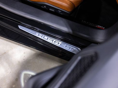 Used 2023 Lamborghini Huracan EVO AWD/4WD image 32