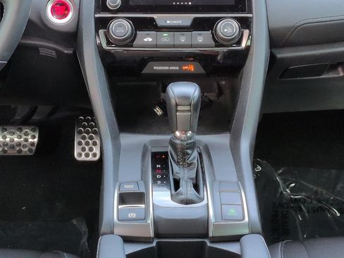 Used 2021 Honda Civic Sport image 17