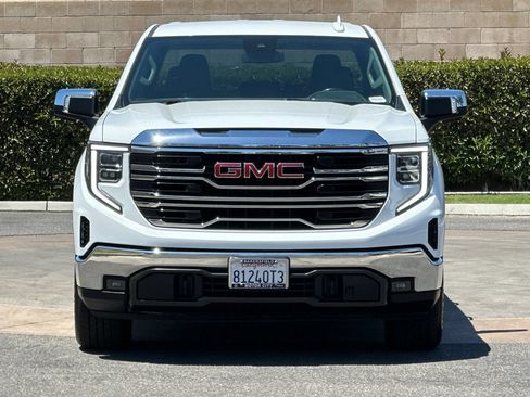 Used 2023 GMC Sierra 1500 SLT w/ SLT Premium Package RWD image 9