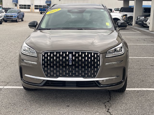 Used 2025 Lincoln Corsair Grand Touring w/ Equipment Group 301A AWD/4WD image 2