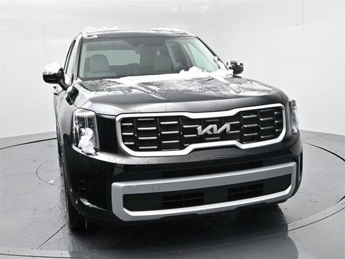 New 2025 Kia Telluride S image 2