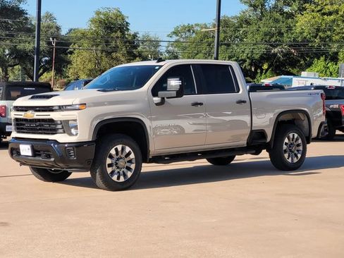 Used 2026 Chevrolet Silverado 2500 Custom w/ Custom Value Package AWD/4WD image 3