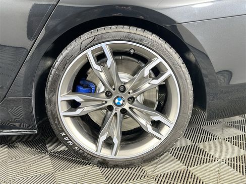 Used 2020 BMW M550i xDrive M550i xDrive w/ Executive Package image 35