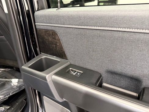 New 2026 Ford F250 Lariat w/ Black Appearance Package image 25