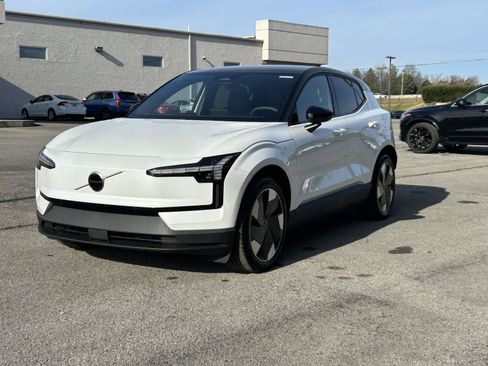 New 2026 Volvo EX30 Plus w/ Protection Package Premier AWD/4WD image 6