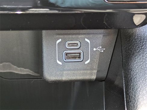 New 2025 Jeep Compass Latitude w/ Sun & Sound Group image 28