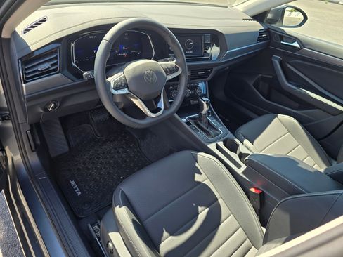 Used 2024 Volkswagen Jetta SE w/ Black Wheel Package FWD image 32