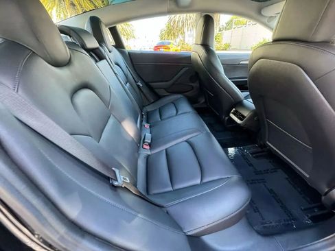 Used 2023 Tesla Model Y Performance AWD/4WD image 16