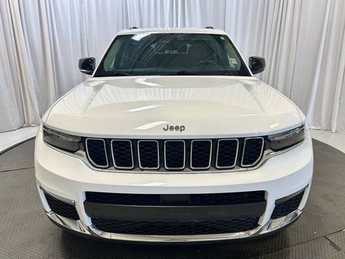 Used 2022 Jeep Grand Cherokee L Limited AWD/4WD image 28