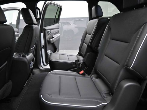 New 2026 Buick Enclave Preferred w/ Power Package image 13