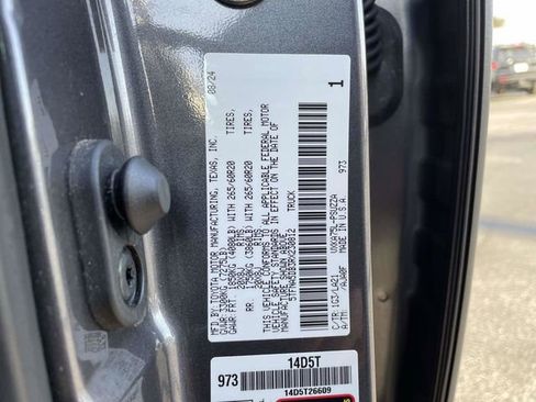 Used 2024 Toyota Tundra Platinum image 33