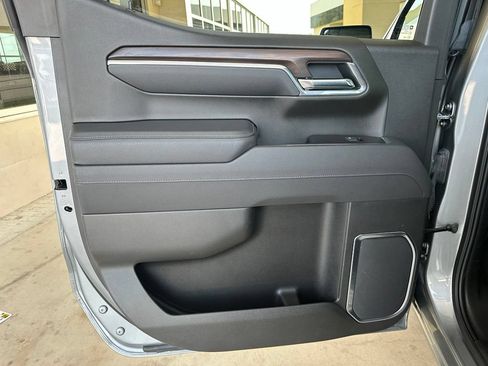 Used 2025 GMC Sierra 1500 SLT RWD image 27