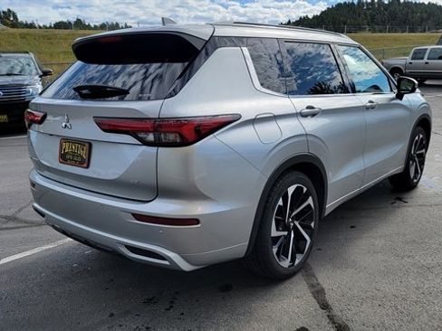 Used 2022 Mitsubishi Outlander SEL image 6